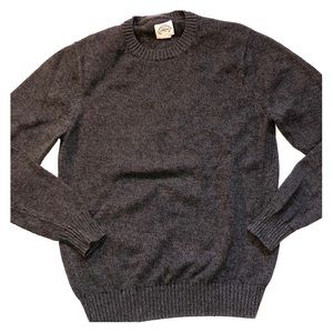 Gray Pull-Over Sweater Size M
